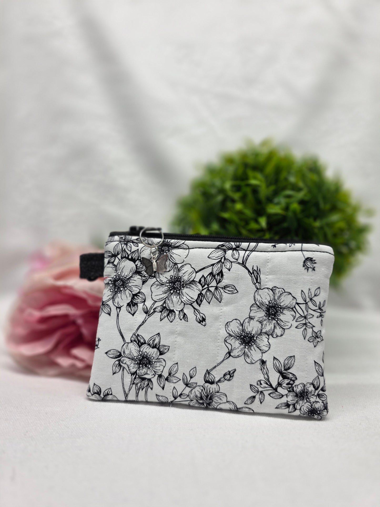 SMALL ZIPPER POUCH