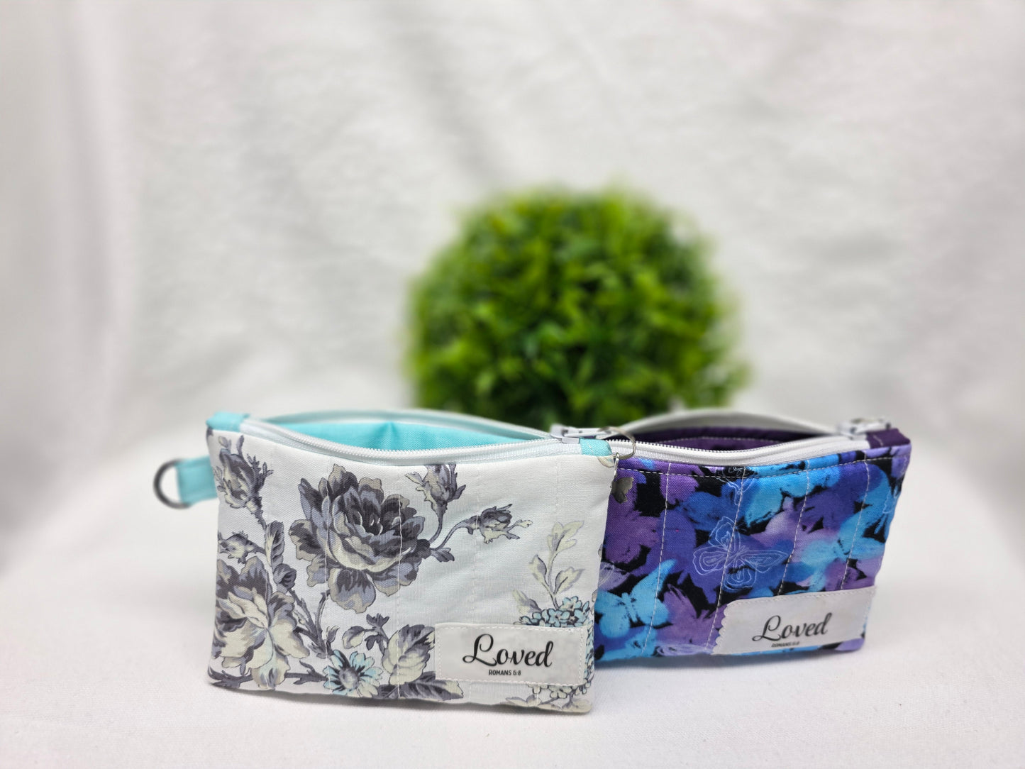 SMALL ZIPPER POUCH