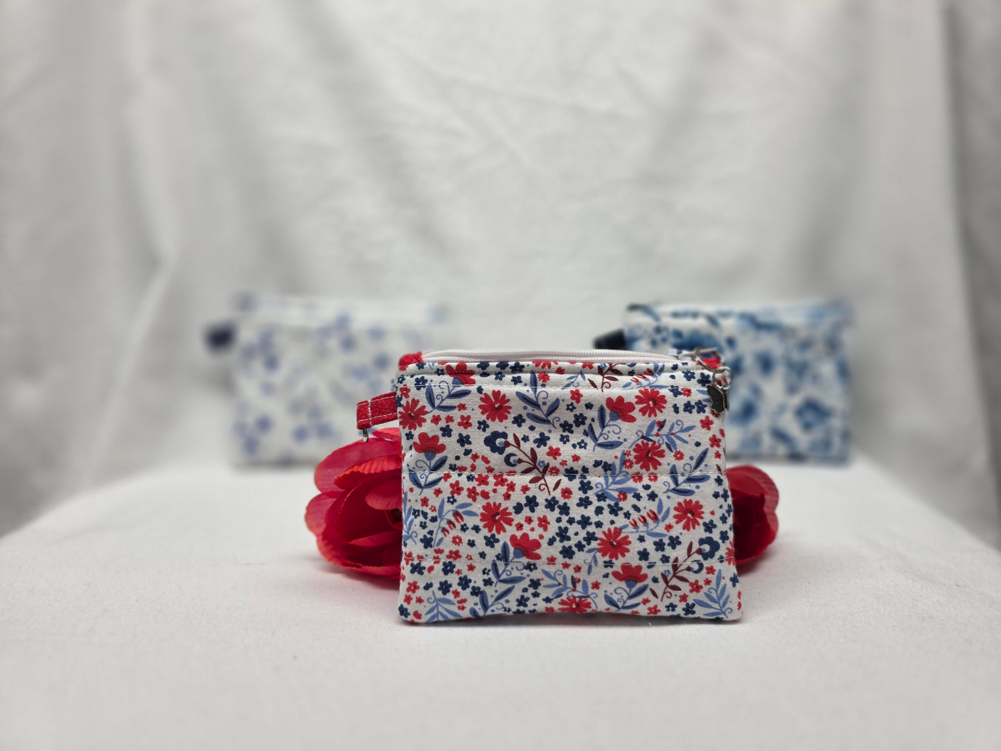 SMALL ZIPPER POUCH