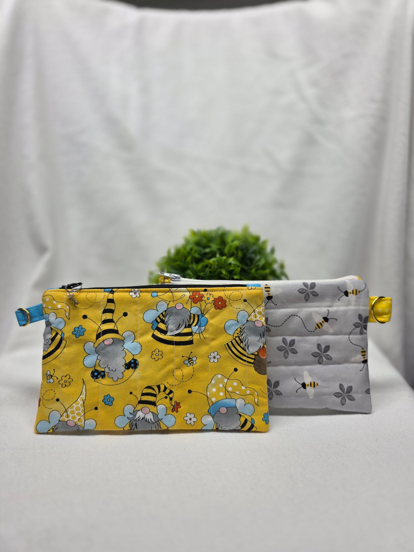 Medium Pouches