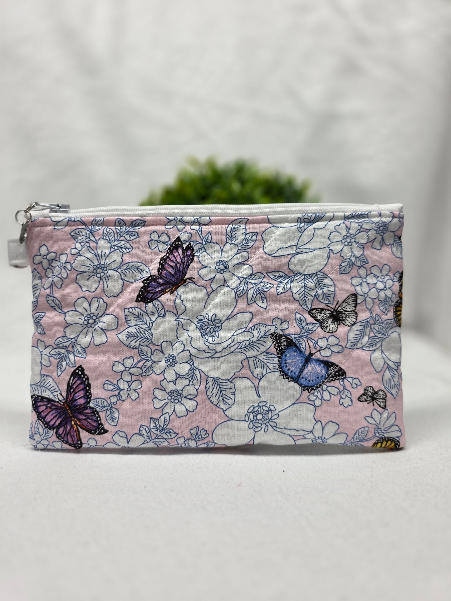 Medium Pouches