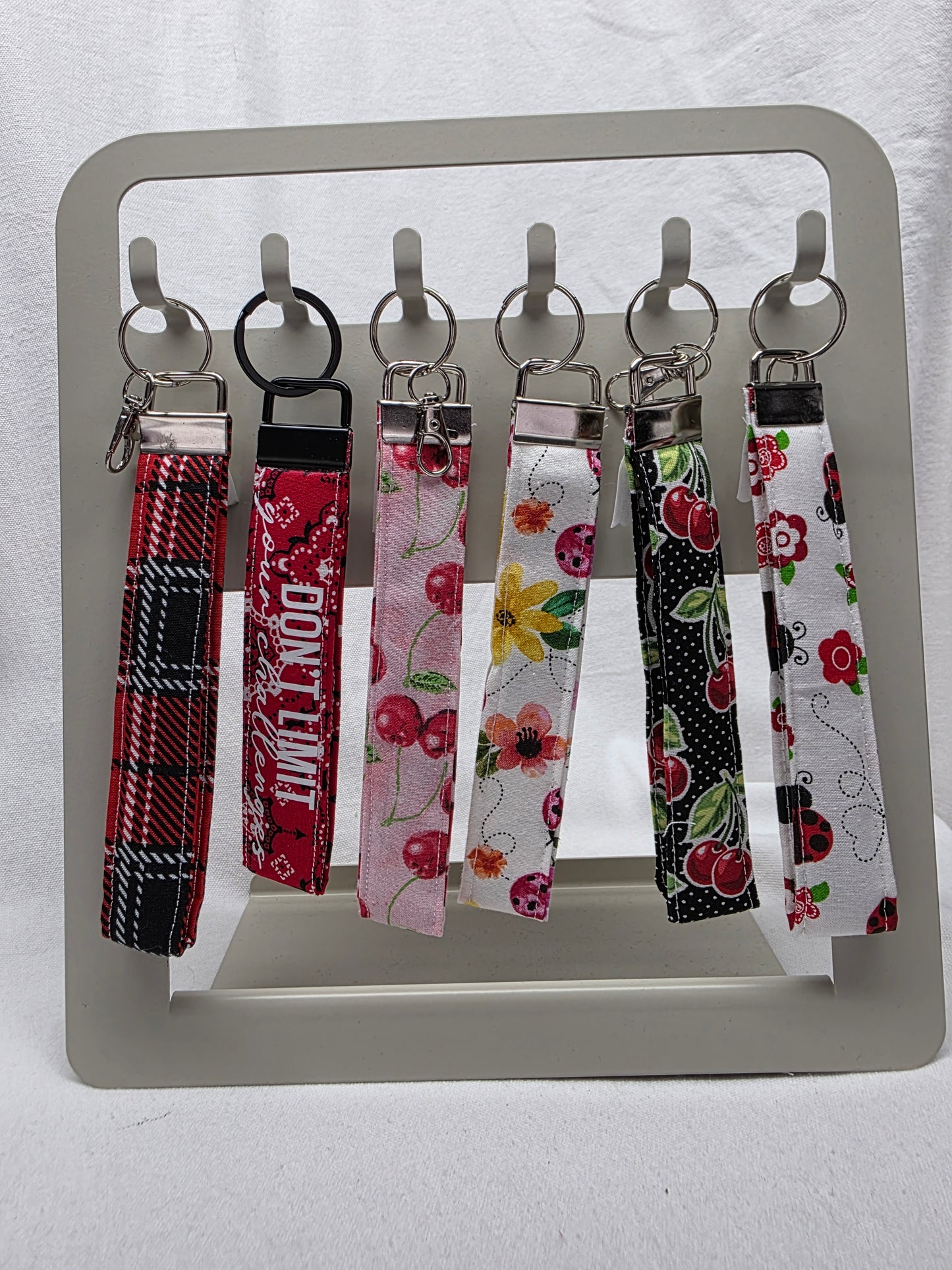 KEY FOB WRISTLETS